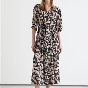 Other Stories NWT Printed relaxed midi wrap dress